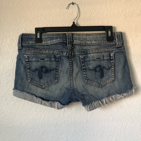 Guess | Low Rise Jean Shorts - Size 30 - Picture 2 of 4